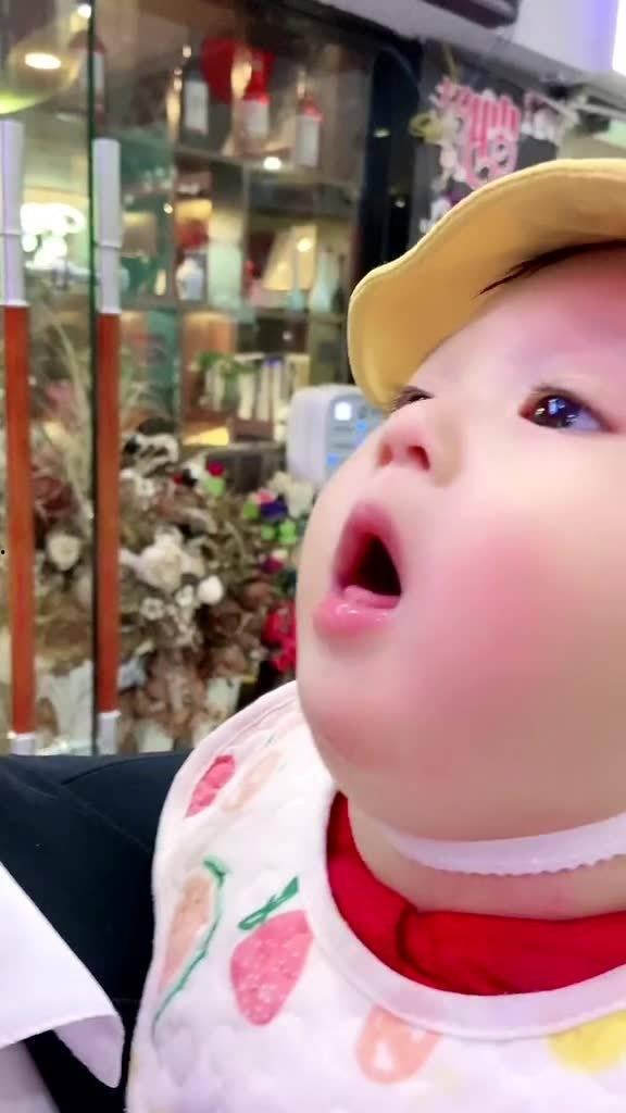 娱乐吃瓜酱人类幼崽